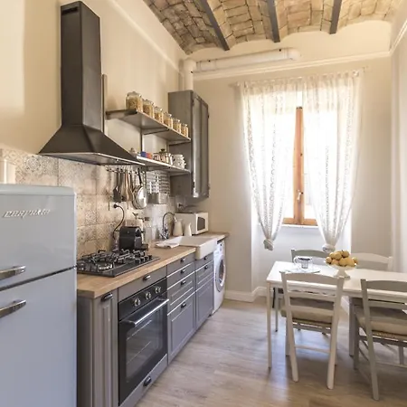 Affittacamere Casa Di Ele 4*