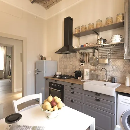 Casa Di Ele Гостевой дом Рим